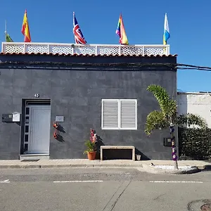 https://rickaty-lodge-bed-breakfast.in-canary-islands.com